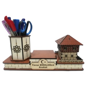 Hediye Durağı | Geleneksel Ev Figürlü Kişiye Özel MDF Masa Üstü Seti